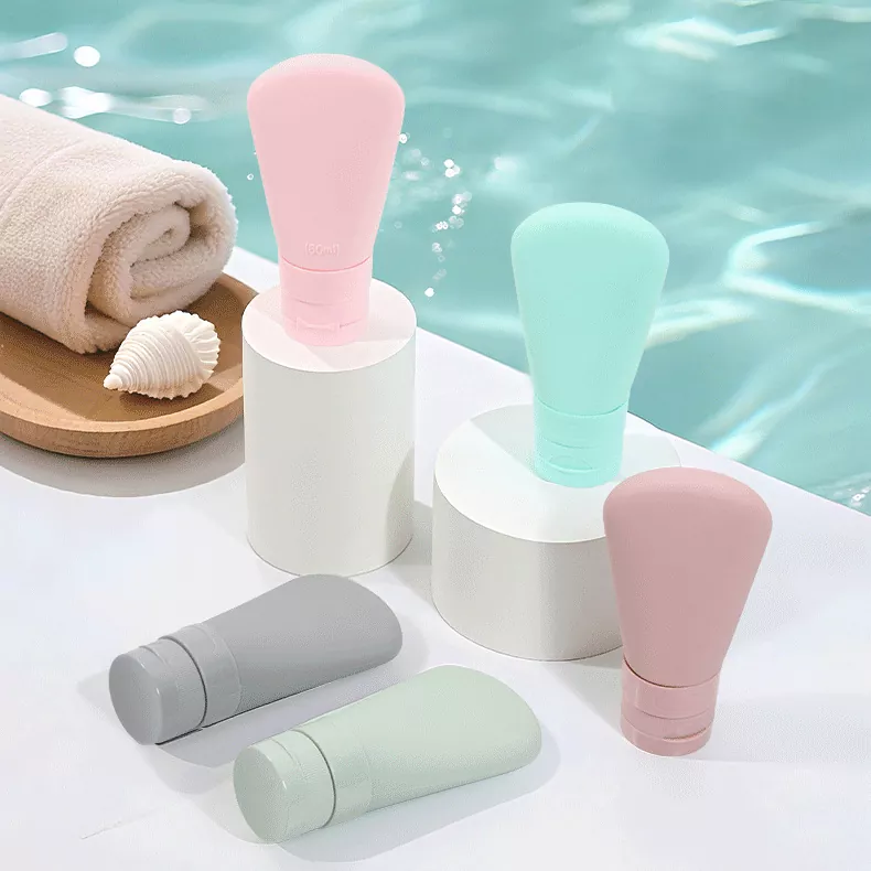 Minimalist Nordic-Style Portable Dispenser Bottle Set